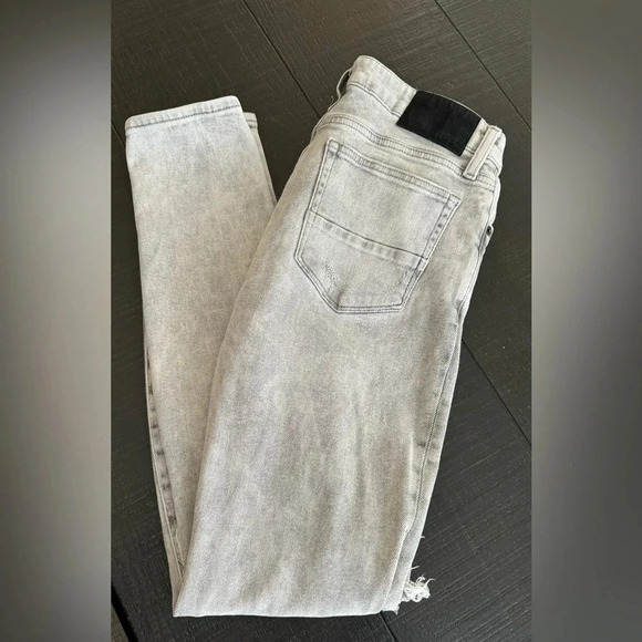 Forever 21 Grey distressed jeans - Picture 1 of 8